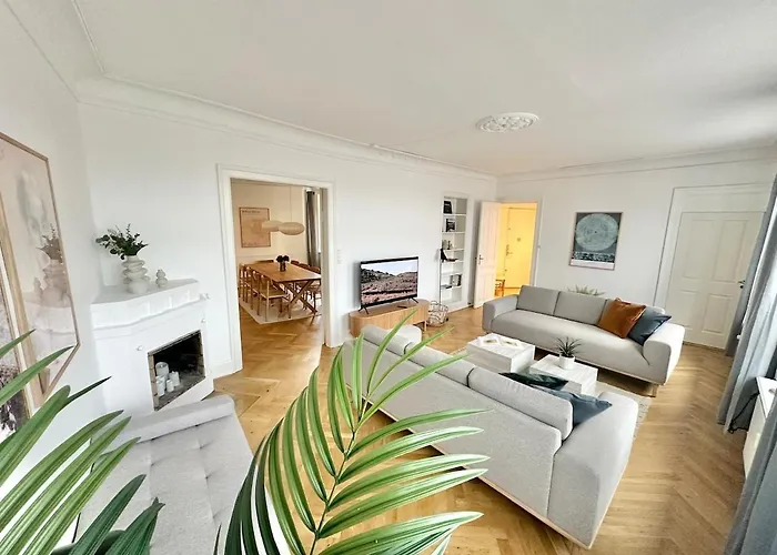 Deluxe 4 Bedrooms 180 M2 Canal View Prime Location 코펜하겐