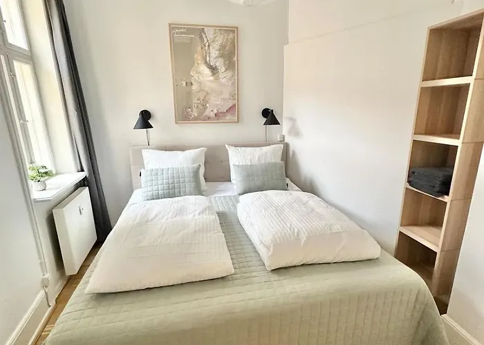 아파트 Deluxe 4 Bedrooms 180 M2 Canal View Prime Location 코펜하겐