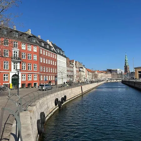 Deluxe 4 Bedrooms 180 M2 Canal View Prime Location *