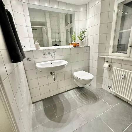 Deluxe 4 Bedrooms 180 M2 Canal View Prime Location Apartment
