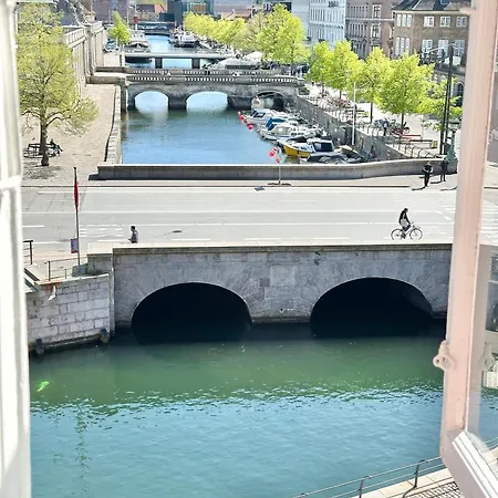 Apartment Deluxe 4 Bedrooms 180 M2 Canal View Prime Location