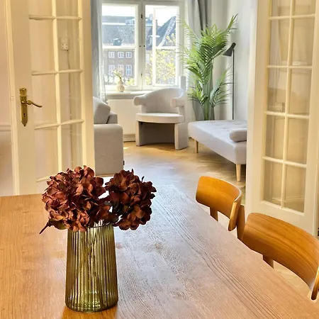 Deluxe 4 Bedrooms 180 M2 Canal View Prime Location Copenhagen