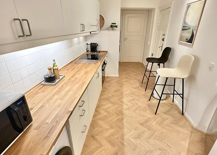 Deluxe 4 Bedrooms 180 M2 Canal View Prime Location *