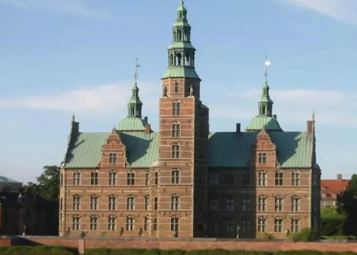 Deluxe 4 Bedrooms 180 M2 Canal View Prime Location