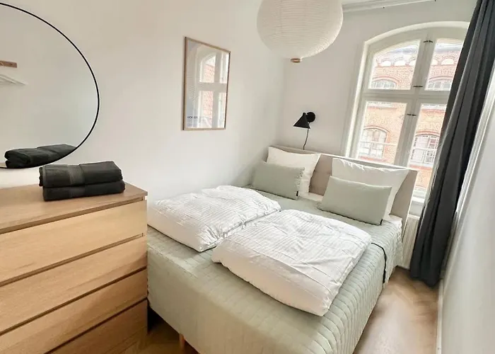 Deluxe 4 Bedrooms 180 M2 Canal View Prime Location