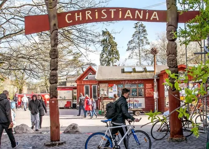 Deluxe 4 Bedrooms 180 M2 Canal View Prime Location Appartamento