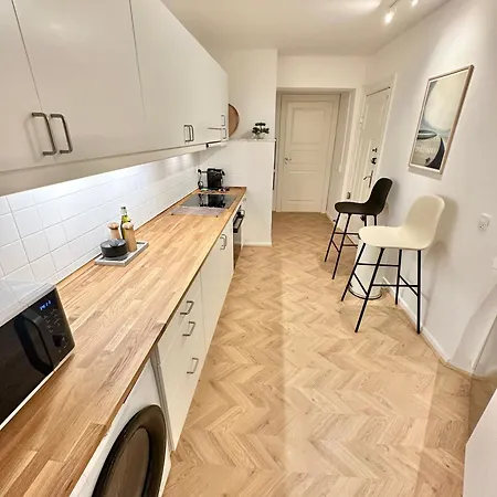 Deluxe 4 Bedrooms 180 M2 Canal View Prime Location *